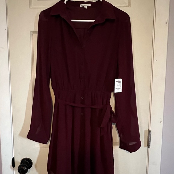 Dress - Picture 1 of 3